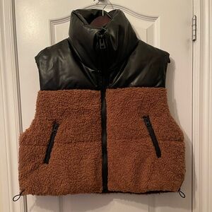 NWT Black and Toast Sherpa Puffer Vest Sz Large